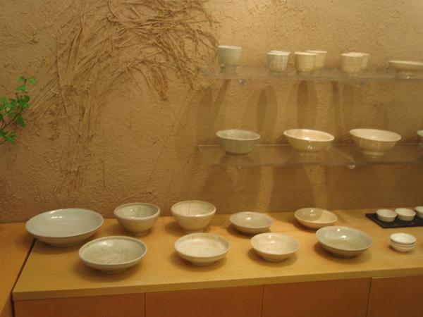 山野邊孝陶展 明日から始まります_b0132442_19201196.jpg