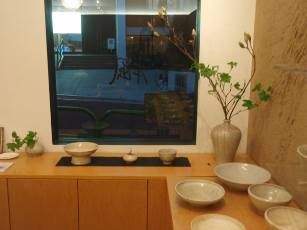 山野邊孝陶展 明日から始まります_b0132442_19213533.jpg