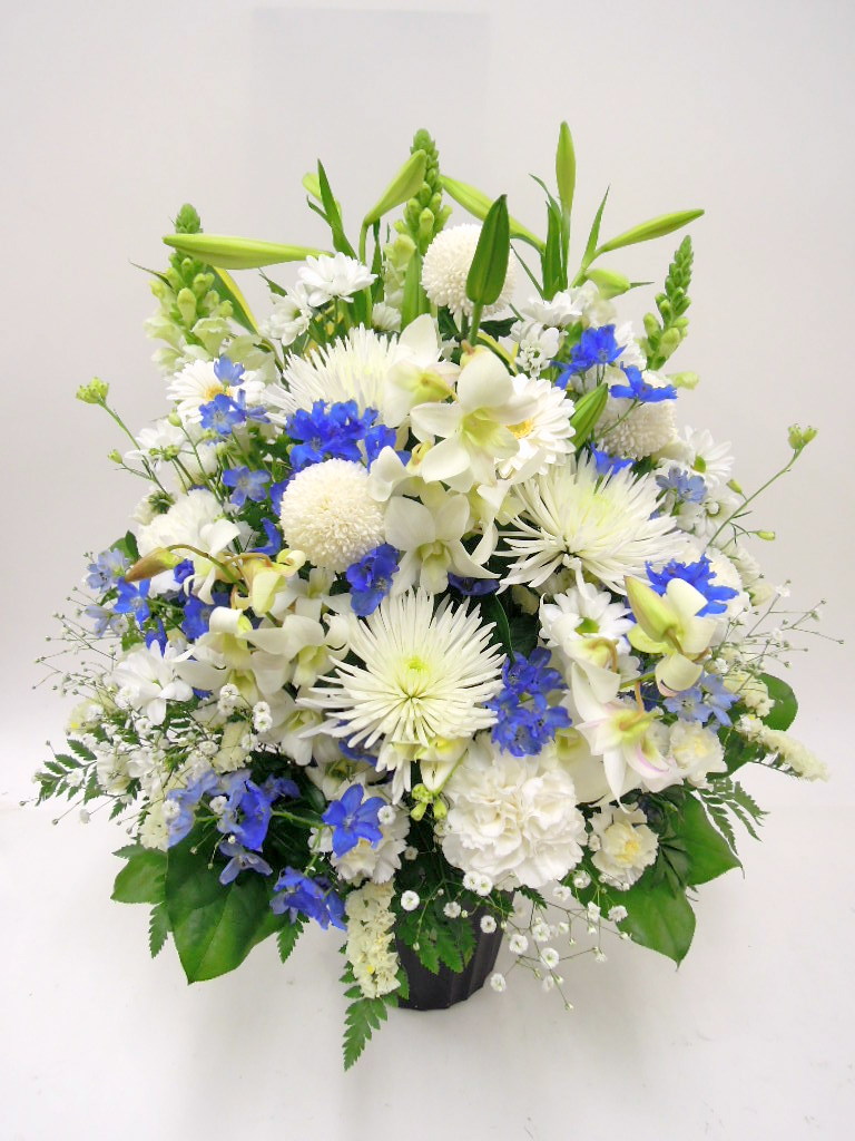 お悔やみ花 お供え花を贈るときのマナーと例文 お悔やみ花 お供え花を贈るときのマナーと例文