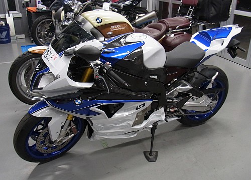 今日は、2台入荷しました。_e0254365_2212682.jpg
