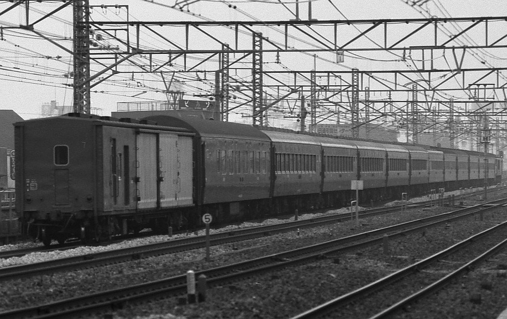 KATOからEF56、東北線荷物列車、スニ、マニ、DD13、101系800番台