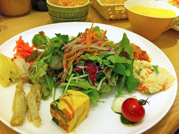 新宿伊勢丹へ(^0^)/ HATAKEカフェ&HOSHIKO_c0103827_21521998.jpg