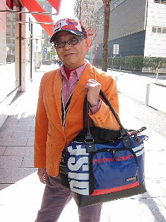 バッグは「生きざま」を運ぶ?_b0141773_19185092.jpg