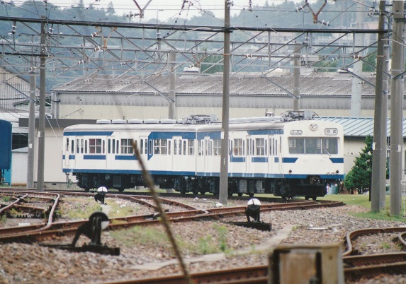 大船工場の入換車雑感 : 赤い電車は白い線