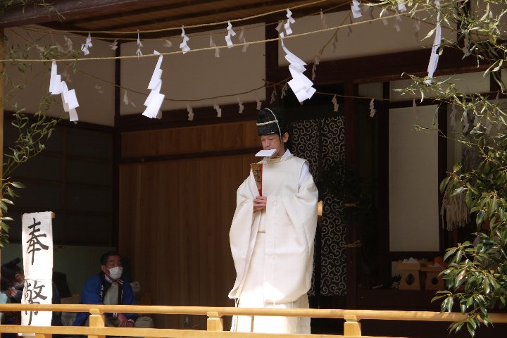 神明社の春祭り（その２）_a0268412_22453482.jpg