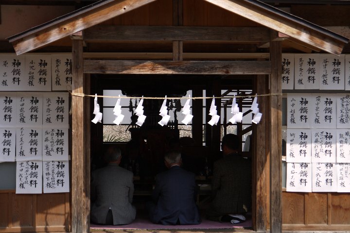 神明社の春祭り（その２）_a0268412_224628.jpg