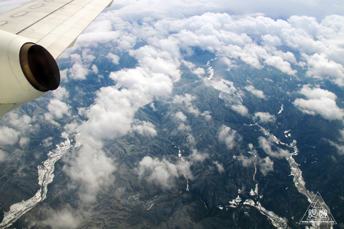 155 空 ~大揺れのプロペラ機~_c0211532_1948494.jpg