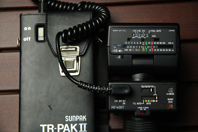 PENTAX AF400T 男のグリップストロボ : 少年カメラ PENTAX AF400T 男のグリップストロボ : 少年カメラ