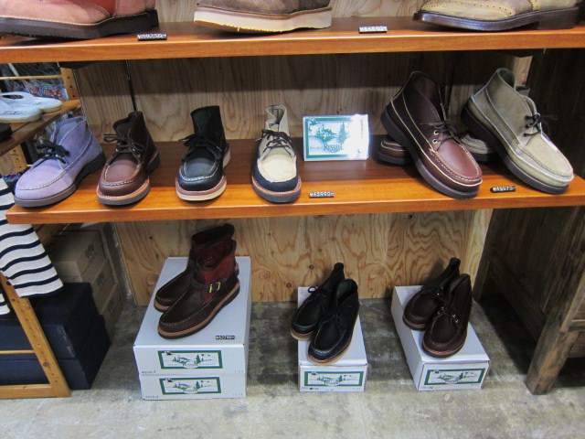 魅惑の・・・疑惑の・・・秀逸Russell Moccasin(Country Oxford)入荷です~★☆★_d0152280_2258443.jpg