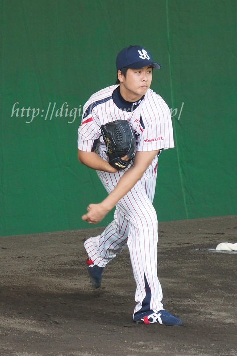 東京ヤクルトスワローズ中澤雅人投手実使用スパイク 手がける