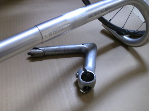 NITTO B105とNITTO Panaロゴ入りステム磨き
