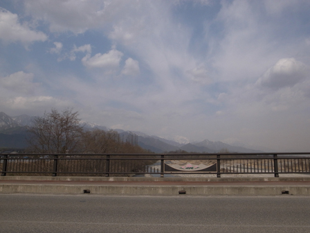 風の強い橋の上で_a0014840_17919100.jpg