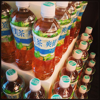 【PR】爽健美茶の「いままでの味」と「あたらしい味」を飲み比べてきた_c0060143_23365360.jpg