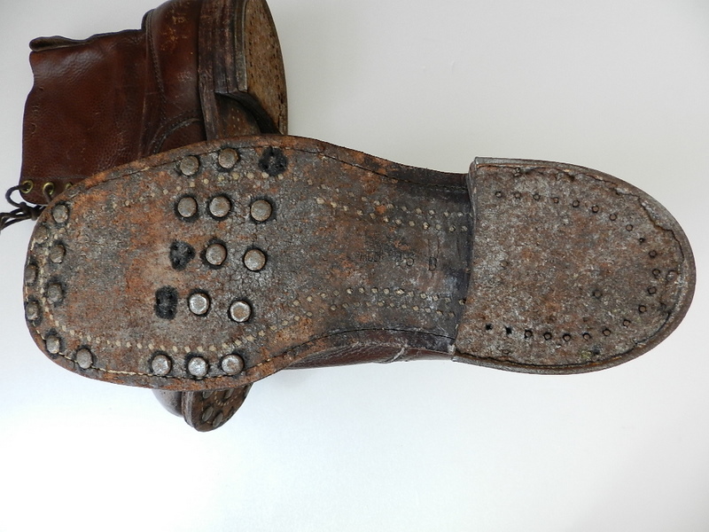 Swedish army 40’s brown boots_f0226051_1372846.jpg