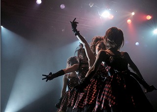 伝説のアイドル・ユニット,d-trance、1日だけの限定復活!!_e0025035_9541421.jpg