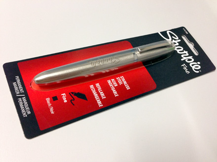 ちょっと高級なシャーピー（Sharpie Stainless Steel Pen）_c0060143_21491727.jpg
