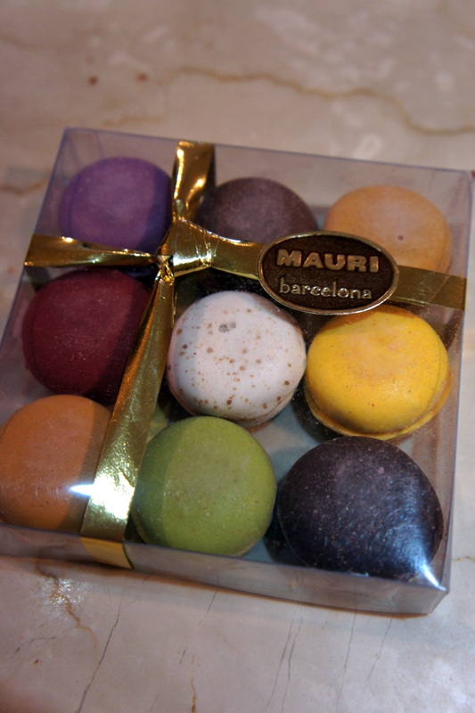 スペインのクリスマス菓子 トゥロン_d0210450_11525047.jpg