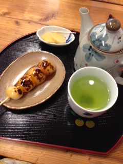 着物で街歩き。_a0126663_21273918.jpg