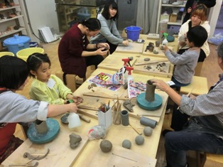 2月 そつぎょうせいさく 「陶芸(とうげい)」_e0114963_9294554.jpg