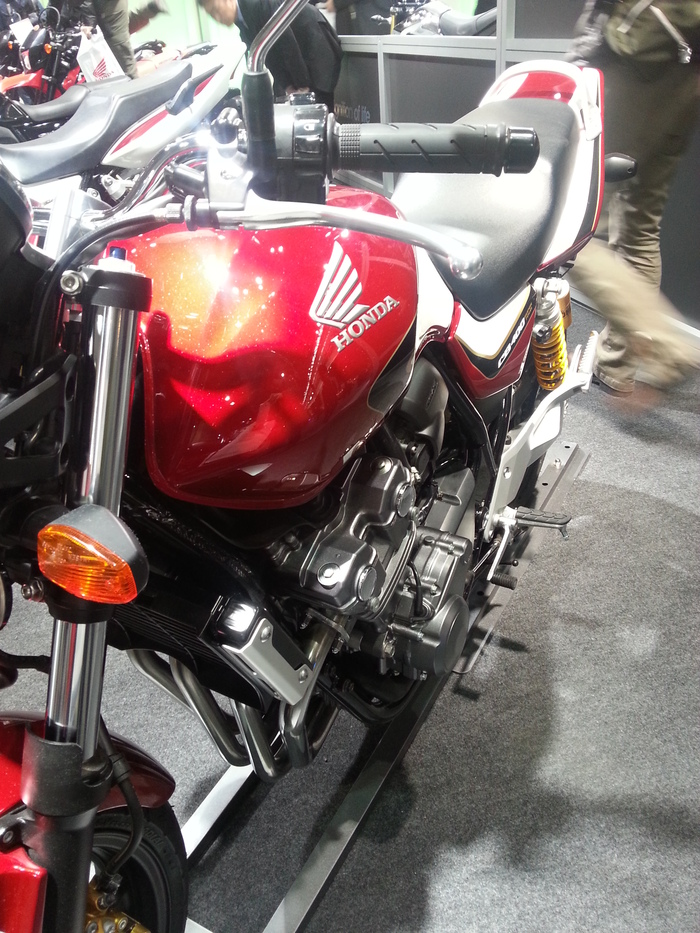バイクと・・・大阪モーターサイクルショー_b0226322_1320921.jpg