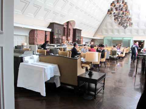 【東京ステーションホテル・「アトリウム」での朝食】_c0042960_1443979.jpg