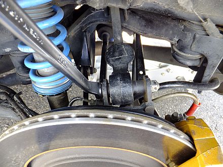 車高調整でコトコト音が減った 青いそらの下で 車高調整でコトコト音が減った 青いそらの下で