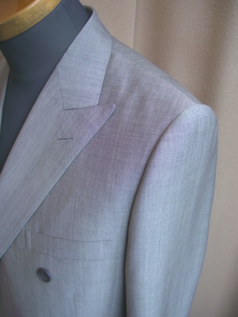 CANONICOのダブルブレストスーツ _c0168223_1675315.jpg