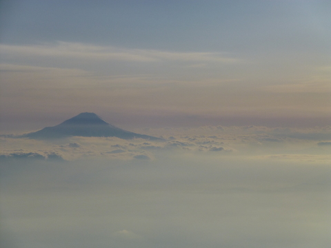 古き暦の初午は、春の気配_b0238249_1626715.jpg