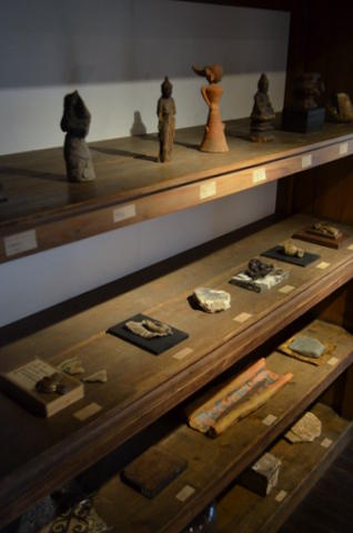 残欠展 (3/16~26) 店内の様子_d0087761_01149.jpg