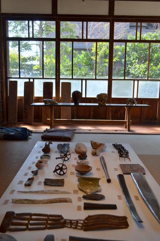 残欠展 (3/16~26) 店内の様子_d0087761_013918.jpg