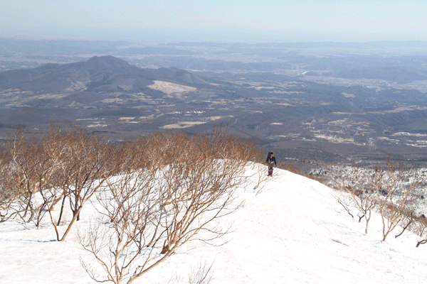 極上の雪上ハイク_e0068873_1930628.gif