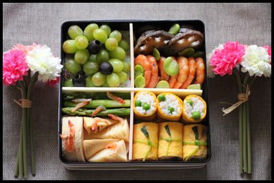 お花見弁当 重箱を春仕様デコり ビジュアル系フード