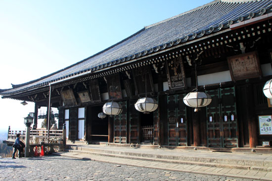東大寺二月堂_e0048413_17444930.jpg