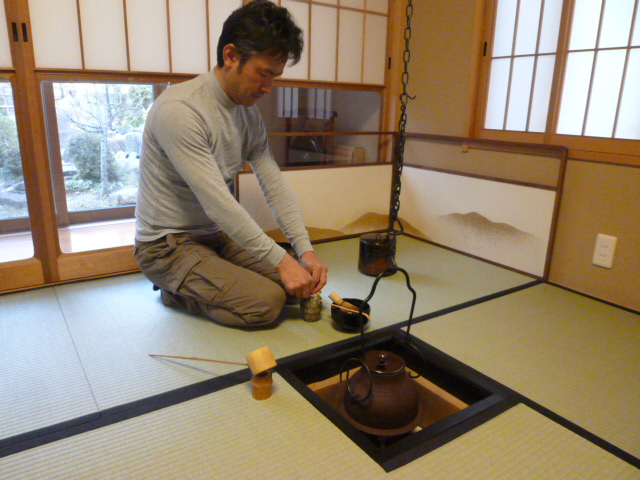 お稽古風景 ２５ 釣釜 濃茶点前 朝日茶道教室