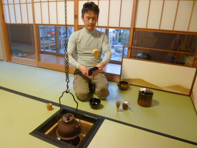 お稽古風景 ２５ 釣釜 濃茶点前 朝日茶道教室