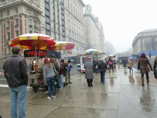 St. Patrick\'s Day Paradeは雪がちらついて、_a0170045_7115483.jpg