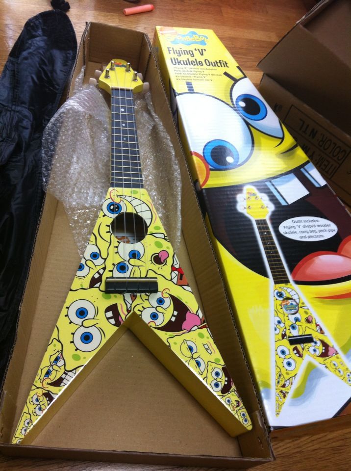 フライングV型 スポンジボブウクレレ その後 : 生きている証
