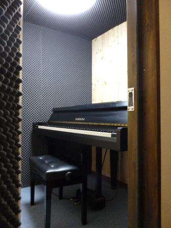 「10歩 1050円」?N様(相模原市)ご依頼レンタル防音室2畳タイプ(HS-2)Newバージョンです!② _b0207974_9182060.jpg