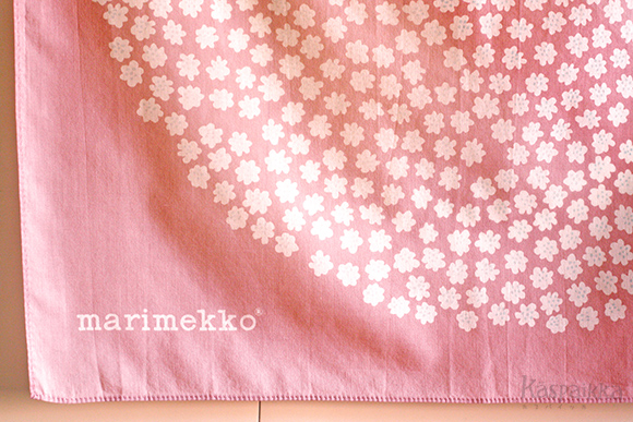 マリメッコ marimekko プケッティ PUKETTI 桜色 ヴィンテージ・スカーフ_b0242639_17411625.jpg