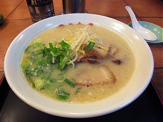 大阪天満宮　ラーメン　『薩摩っ子ラーメン 総本店』_d0022799_19412599.jpg