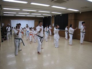 手稲教室 本日も大盛況 元気に稽古!_c0118332_2301313.jpg
