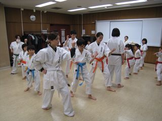手稲教室 本日も大盛況 元気に稽古!_c0118332_2303419.jpg