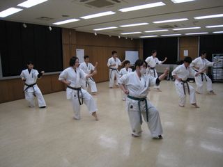 手稲教室 本日も大盛況 元気に稽古!_c0118332_230517.jpg