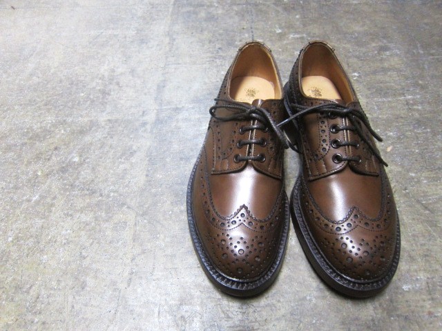 Tricker\'s ・・・ Country BROGUE Lo (COFFEE Burnished) 嬉しい再入荷!★!_d0152280_045710.jpg