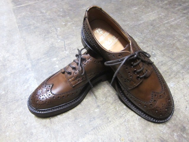 Tricker\'s ・・・ Country BROGUE Lo (COFFEE Burnished) 嬉しい再入荷!★!_d0152280_05192.jpg
