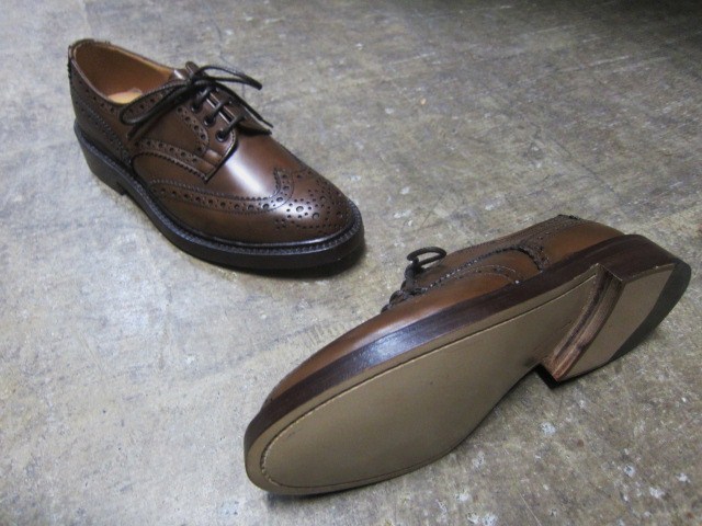 Tricker\'s ･･･ Country BROGUE Lo (COFFEE Burnished) 嬉しい再入荷！★！_d0152280_06260.jpg