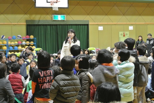 2013/02/20 科学ショー「学校のカガク」@緑が丘小学校_f0240709_1721403.jpg