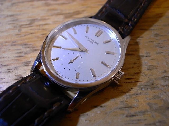パテックフィリップ ３７９６カラトラバ手巻き腕時計の修理 トライフル 西荻窪 時計修理とアンティーク時計の店