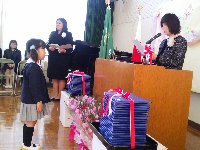 1年生になります~~大きな拍手で応援してください_c0133422_0535683.jpg