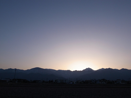 木曜日の夕暮れ_a0014840_4423857.jpg